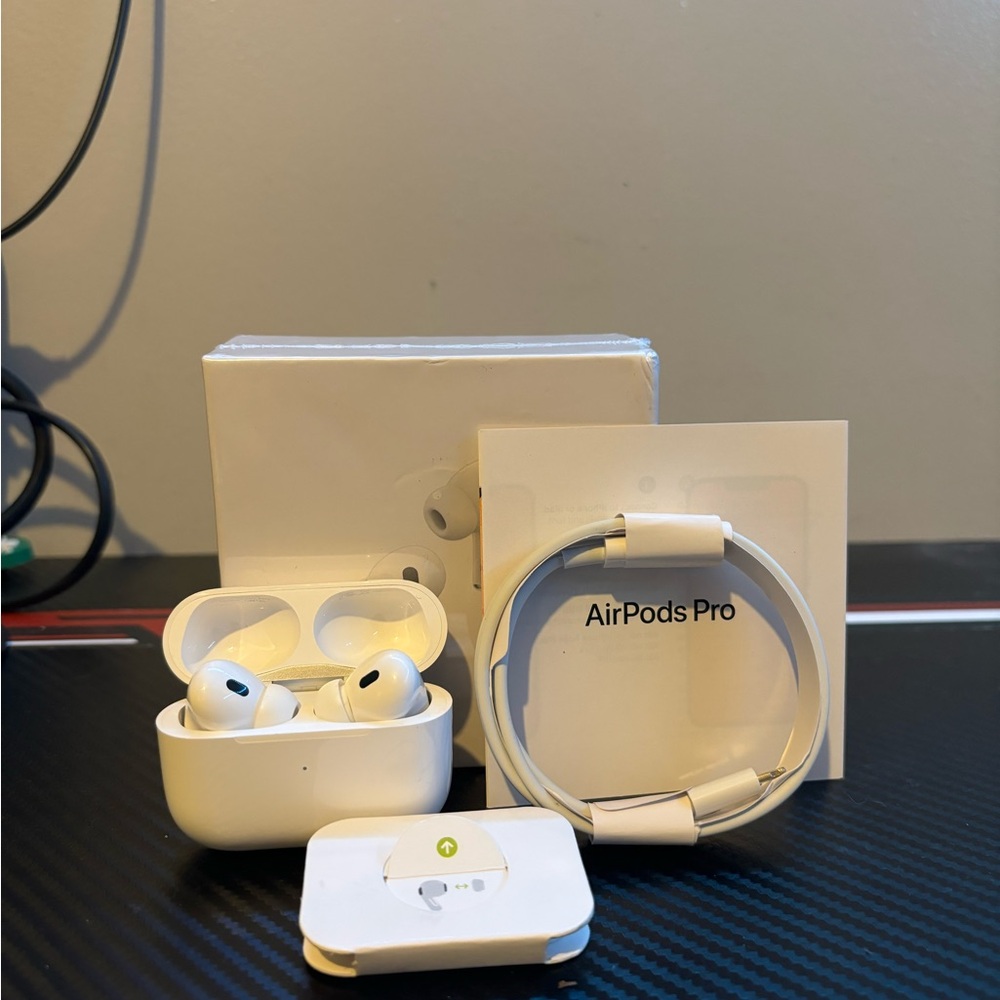 NWT Air pod Pro Gen 2 With MagSafe Charging Case Bluetooth Headphones